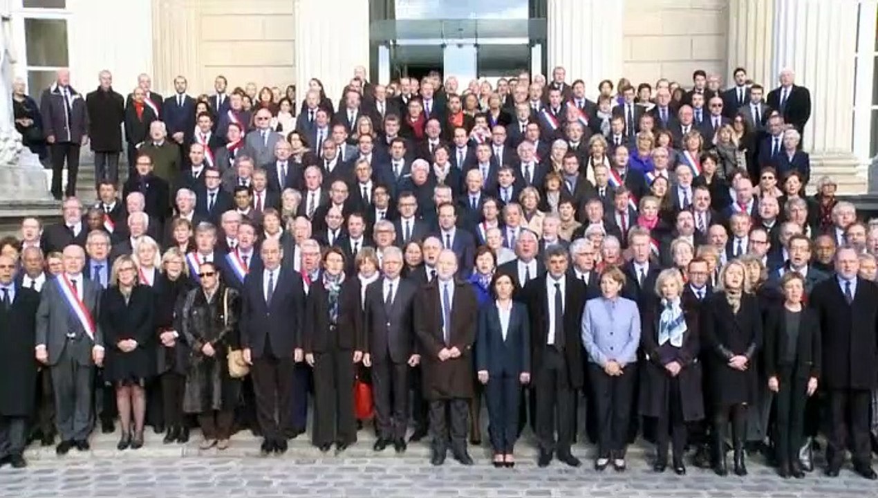 Cérémonie en hommage aux victimes des attentats du 13 novembre 2015 - Lundi 16 novembre 2015