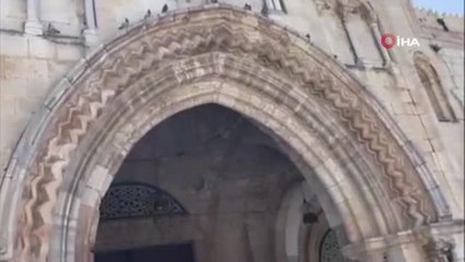 Mescid-i Aksa'da 60 bin kişiyle Cuma namazı