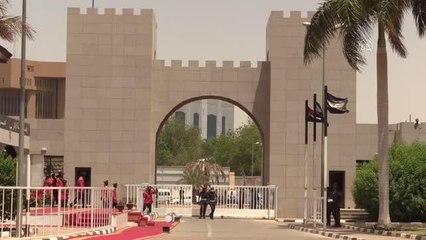 Sudan Başbakanı Abdullah Hamduk, ordunun komuta kademesiyle görüştü