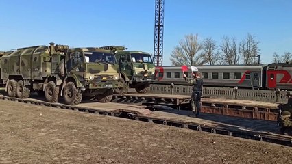 Скачать видео: Russland zieht Truppen von der Grenze zur Ukraine ab