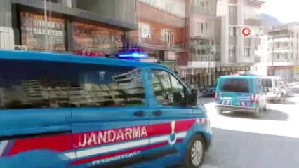 Polis ve jandarmadan 23 Nisan konvoyu