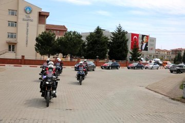 Bartın'da araç konvoyu ile 23 Nisan coşkusu yaşatıldı