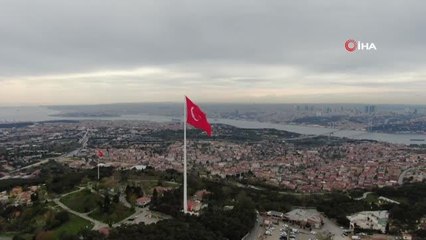 Cumhurbaşkanı Erdoğan, Çamlıca Tepesi'nde bayrak çekme törenine katıldı
