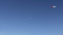 Çukurova Bölgesel Havalimanı'na acil iniş yapan uçak, bakımın ardından alandan ayrıldı