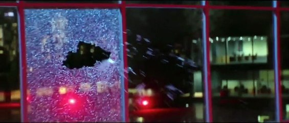 The falcon con el nuevo traje de capitan america