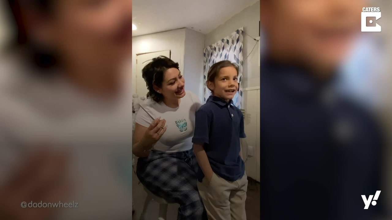 Kleiner Junge lässt sich zum ersten Mal nach 7 Jahren die Haare schneiden