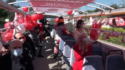 23 Nisan’a özel üstü açık otobüsle eğlence