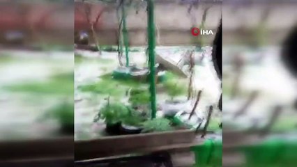 Tekirdağ’da bir mahalle dolu yağışı sonrası beyaza büründü