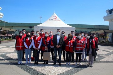 Kızılay 23 Nisan'da çocukları unutmadı