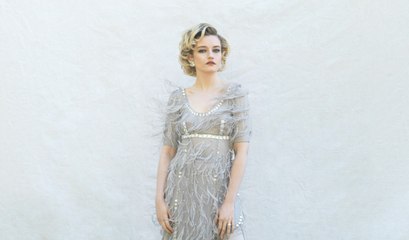 Julia Garner Revived This Gossip Girl Trend on the (Virtual) Red Carpet