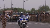 تشيع جثمان الرئيس التشادي إدريس ديبي بحضور الرئيس الفرنسي