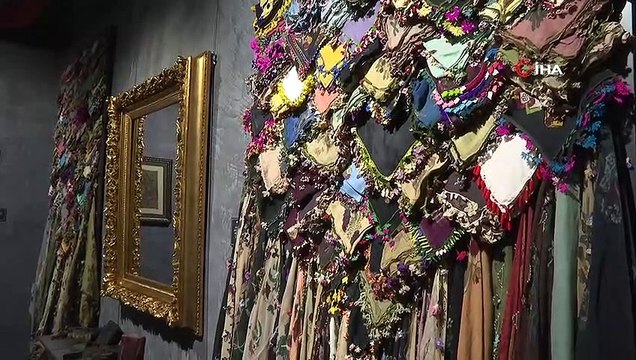 Emine Erdoğan, 'Kalbe Dokunan İlmek' sergisini ziyaret etti