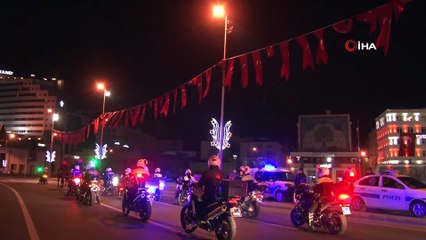 Kayseri Emniyeti’nden atlı, meşaleli muhteşem '23 Nisan' korteji