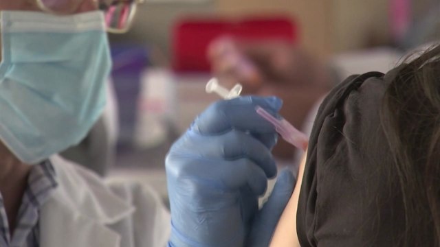 지난해 자신했던 '백신 4,400만 명분 확보'... K-방역 정치화 비판 / YTN