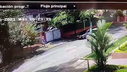 Robo en carro oeste