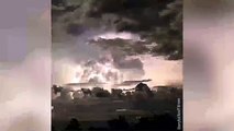 Avustralya'da gerçekleşen korkunç elektrik fırtınası
