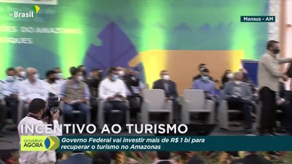 O ex-ministro Eduardo Pazuello é ovacionado durante evento em Manaus