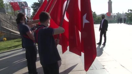 Antalya'da sessiz 23 Nisan töreni