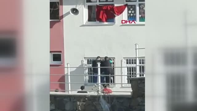 TÜRK BAYRAĞI İÇİN TEHLİKELİ TIRMANIŞ