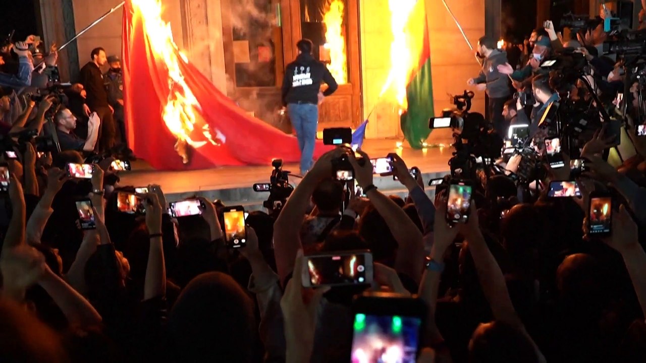 10.000 Menschen gedenken Massaker an Armeniern