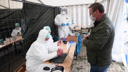 El 'freno de emergencia' alemán entra en vigor en un día con más de 23.000 nuevos casos