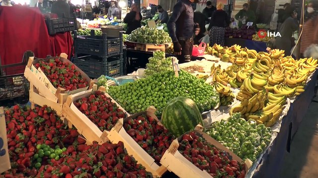 Kilosu 20 TL’den satılan erik vatandaşı memnun etti