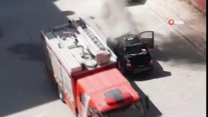 Şanlıurfa’da alev alev yanan otomobil kamerada