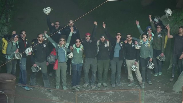 Après 40 jours dans une grotte, les 15 volontaires de Deep Time de retour à la surface