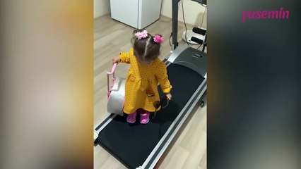 Kızını tatile götüremeyen babanın muhteşem fikri!