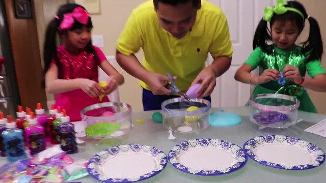 Jannie & Emma Making Satisfying Slime W/ Funny Colored Surprise Balloons