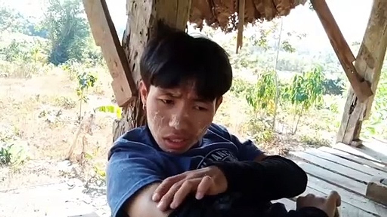 Multi Talented Jbl Boudi And Her Husband |Gita Boudi Vigo Video |Bangla Funny Video | Bisakto Chele