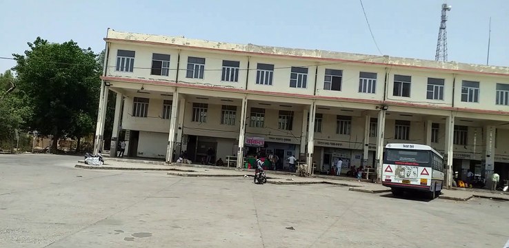 कोरोना का असर: रोडवेज की अनुबंधित बसों के पहिए थमे