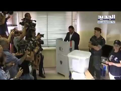 الرئيس سعد الحريري يدلى بصوته في ثانوية الأمير شكيب إرسلان