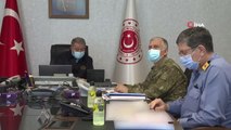 Bakan Akar, Pençe operasyonlarına katılan birlik komutanlarına video konferans yöntemiyle hitap etti
