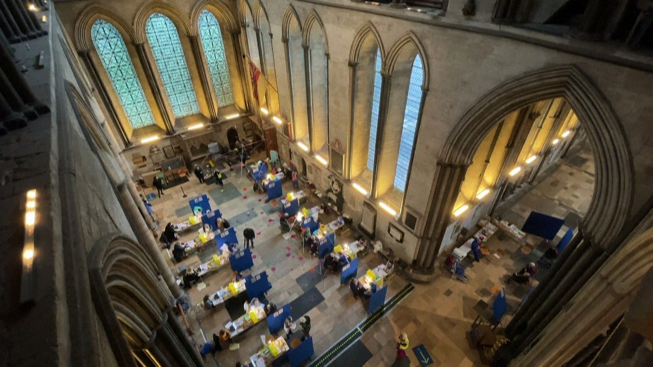 Impfen rund um die Uhr: Fast eine Mrd. Dosen weltweit verabreicht