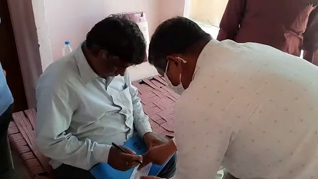 पंचायत समिति का जेटीए एक लाख रुपए रिश्वत लेते रंगे हाथ गिरफ्तार