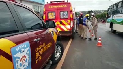 Tải video: Forte colisão traseira entre Astra e Fox mobiliza equipes do Corpo de Bombeiros ao Bairro Santa Cruz