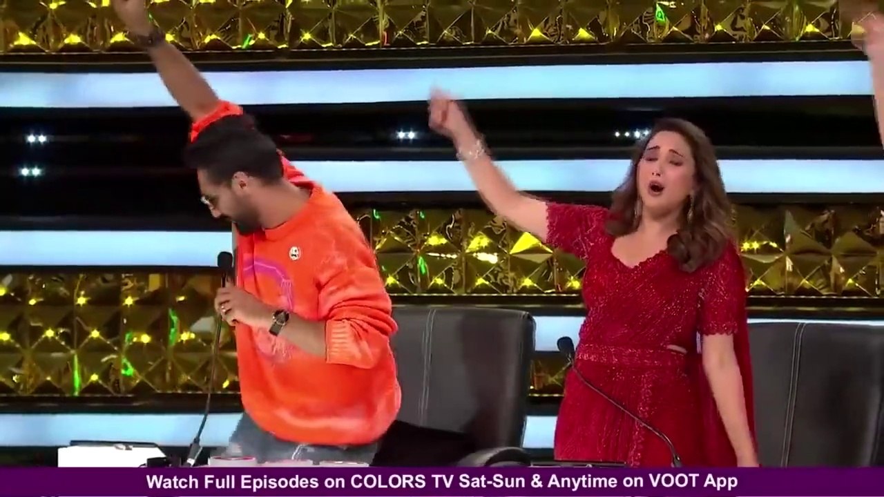 DANCE_DEEWANE_3_Promo_|_Lungi_Pehankar_Nora_Fatehi_Aur_Madhuri_Ne_Kiya_Dhamaal,_Lungi_Dance(720p)