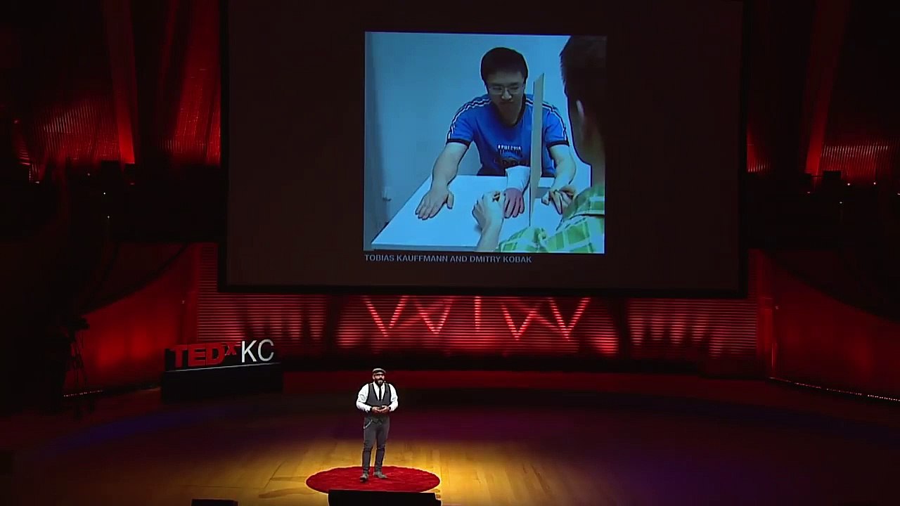 Fake News And The Future Of Journalism | Robert Hernandez | Tedxkc
