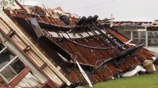 Una fuerte tormenta deja un rastro de destrucción de viviendas prefabricadas en Alabama