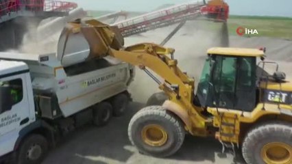 Bağlar Belediyesi toprağa bereket, ulaşıma nefes oldu