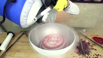 Marrambo_ Rompiendo Oso de Peluche, Rosas y Chocolates con Nitrógeno Líquido y Marro!!!