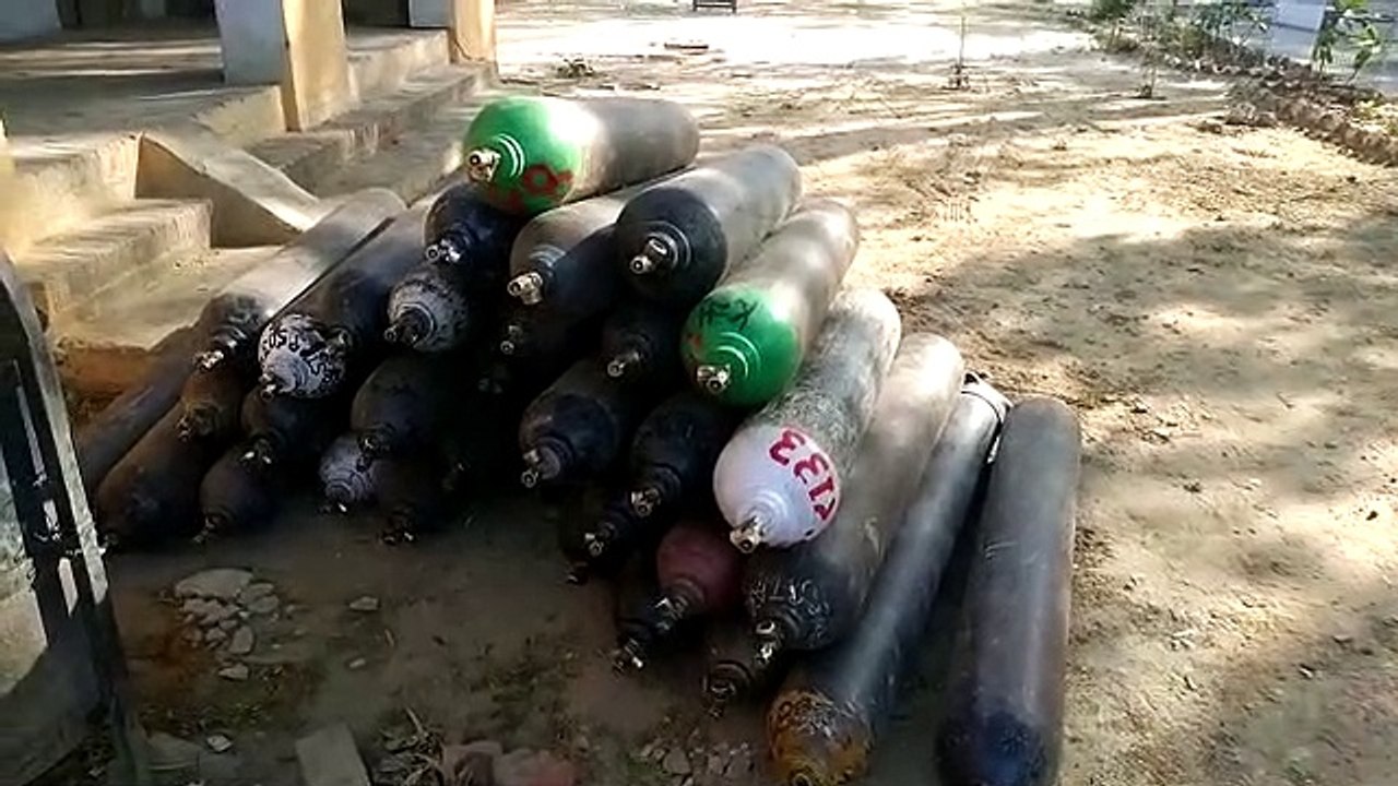हरदोई पुलिस टीम ने पकड़े 35 ऑक्सीजन सिलेंडर