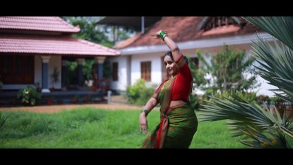 Mallu Actress and dancer Shalu Menon  - Special  dance show