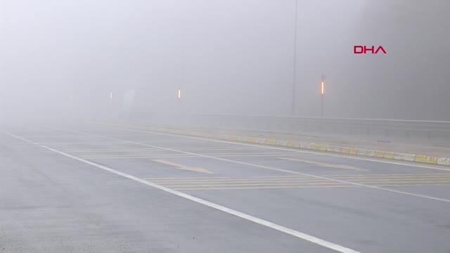 BOLU DAĞI'NDA SİS GÖRÜŞ MESAFESİNİ DÜŞÜRDÜ