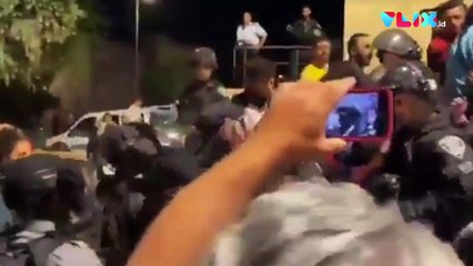 RICUH! Pemuda Palestina dan Israel Bentrok di Yerusalem