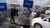 Kobani davasında gerilim dolu anlar! Polis, gazeteciler ve HDP yöneticileri arasında duvar oluşturdu