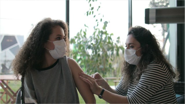 Brits in Their 30s Will Be Receiving First Dose of COVID Jab Ahead of Schedule