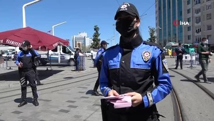 Kadın Acil Destek uygulaması İstiklal Caddesinde kadınlara tanıtıldı