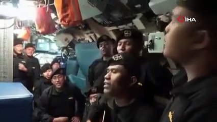 Endonezyalı askerlerin ölmeden önce 'elveda' şarkısını söyledikleri video ortaya çıktı